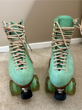 Moxi Lolly Mint Green Suede Roller Skates - Lace-Up High Top lightly used.